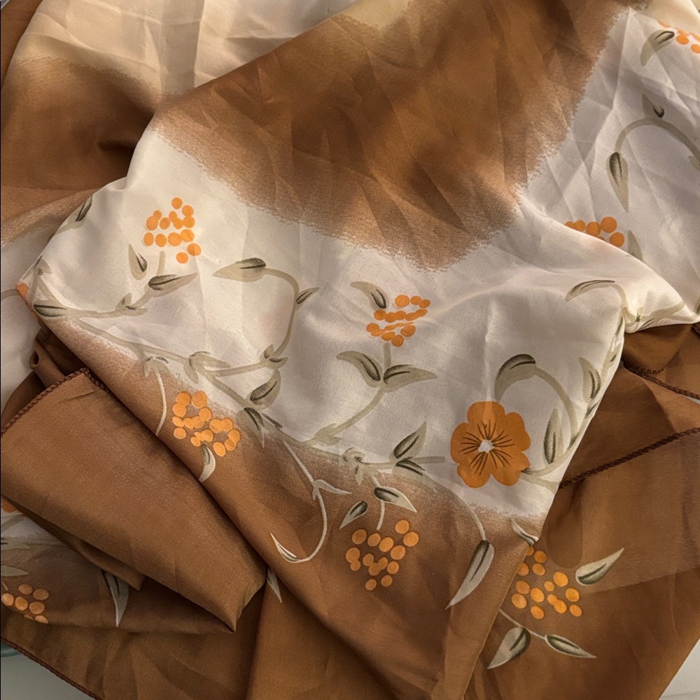 Vintage silk scarf large square…apx42x42”